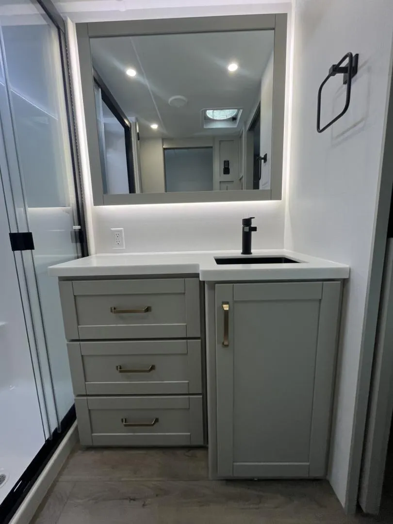 2026 Brinkley Model Z 3300, Photos photo 29