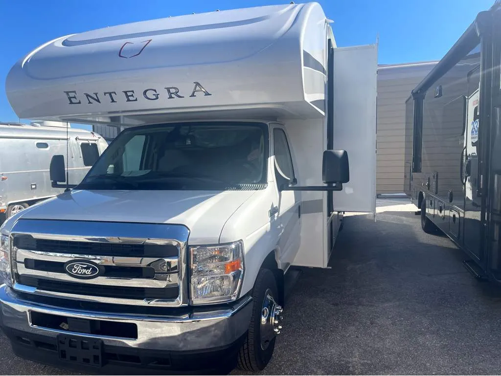 2026 Entegra Coach Odyssey SE 29KF - Photo 3