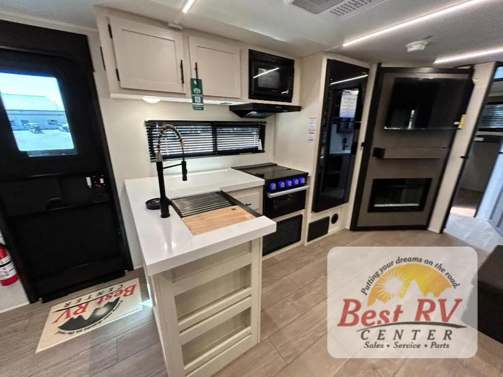 2026 Forest River Cherokee Alpha Wolf 29TB, Photos photo 22