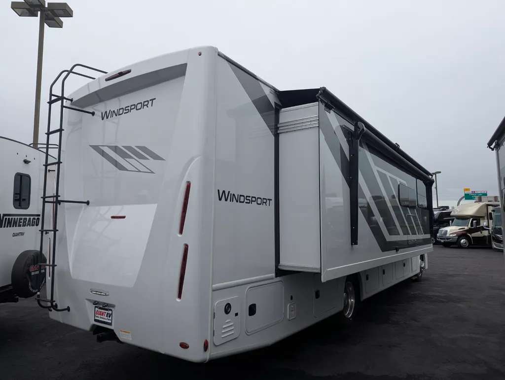2026 Thor Motor Coach Windsport 36H, Photos photo 5