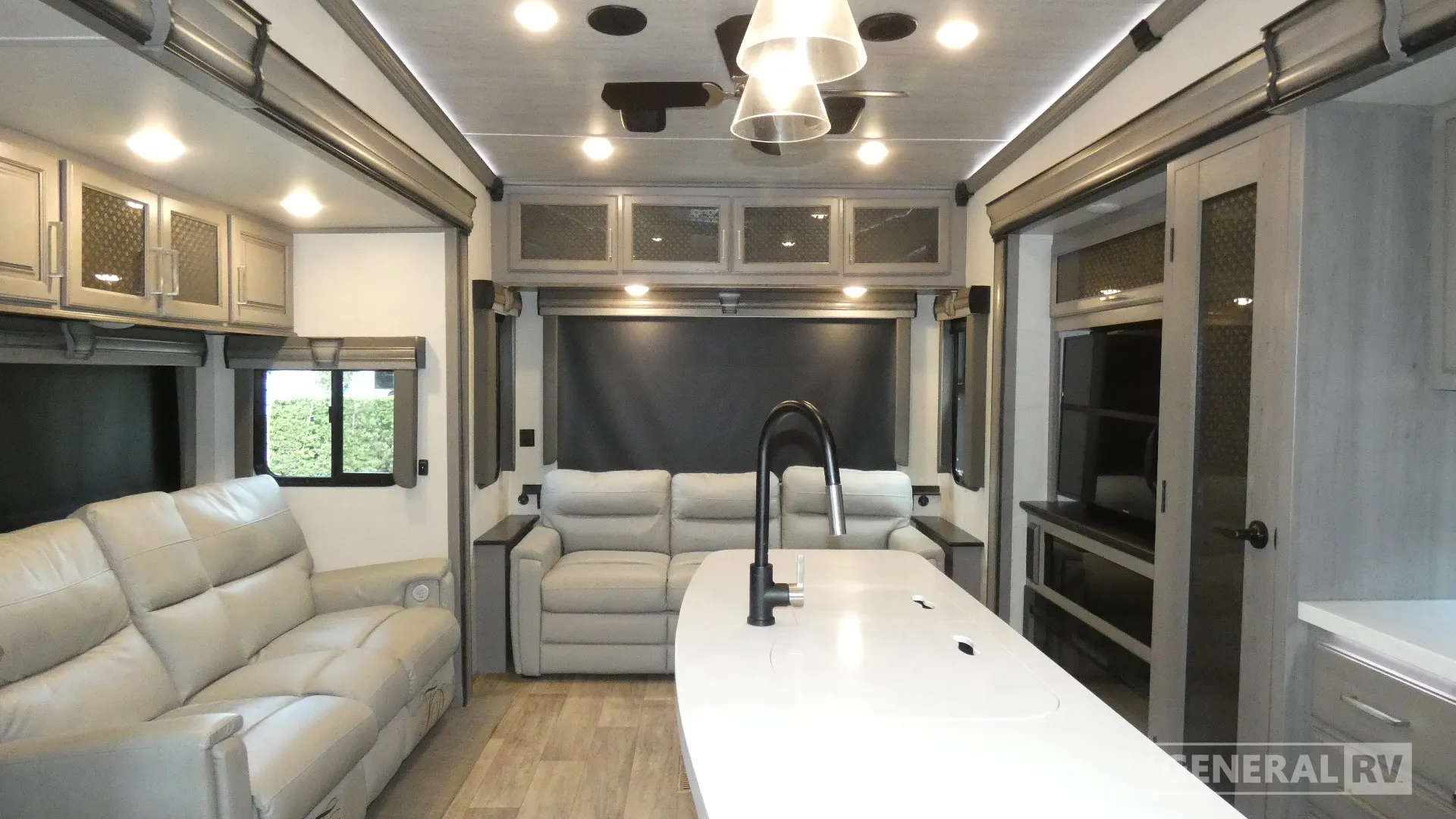 2021 Keystone Montana 3813MS - Photo 3