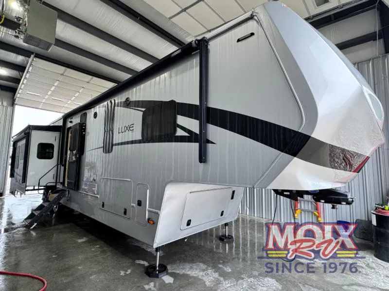 2021 THE RV FACTORY LUXE 41GMD - Main photo