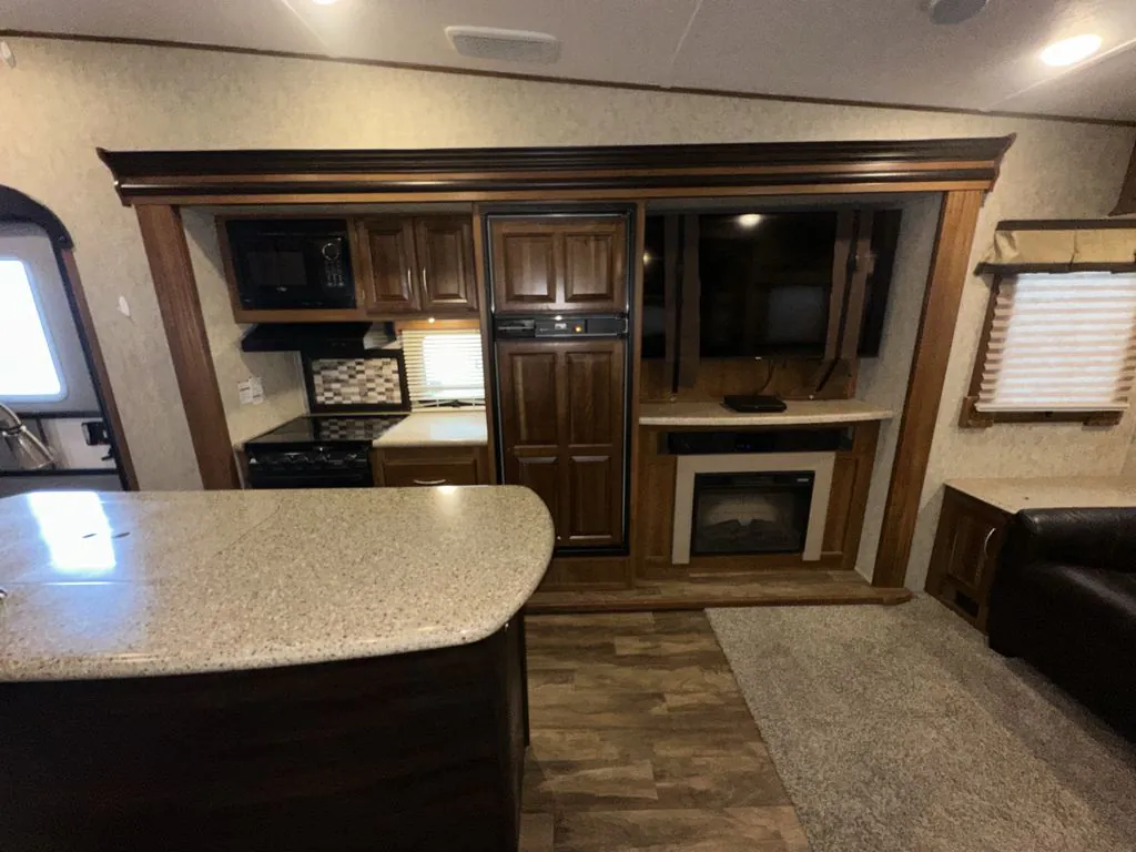 2017 Prime Time Crusader 295RST, Photos photo 11