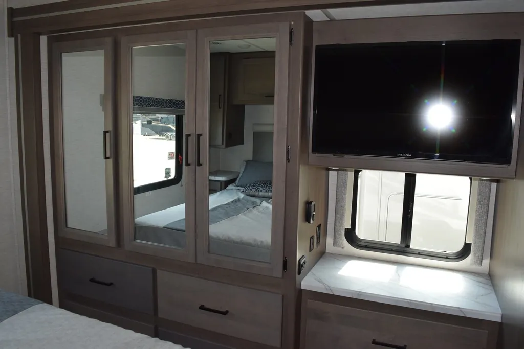 2025 Thor Motor Coach Freedom Traveler A29, Photos photo 27