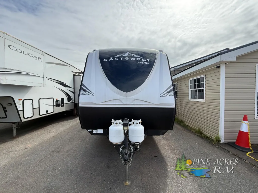 2022 East to West Alta 2850KRL, Photos photo 4