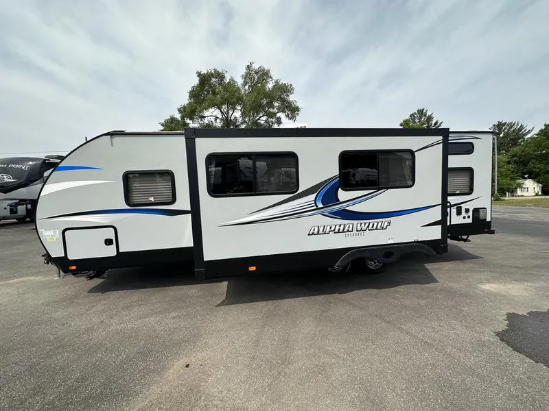 2019 Forest River Cherokee Alpha Wolf 26DBH-L, Photos photo 5
