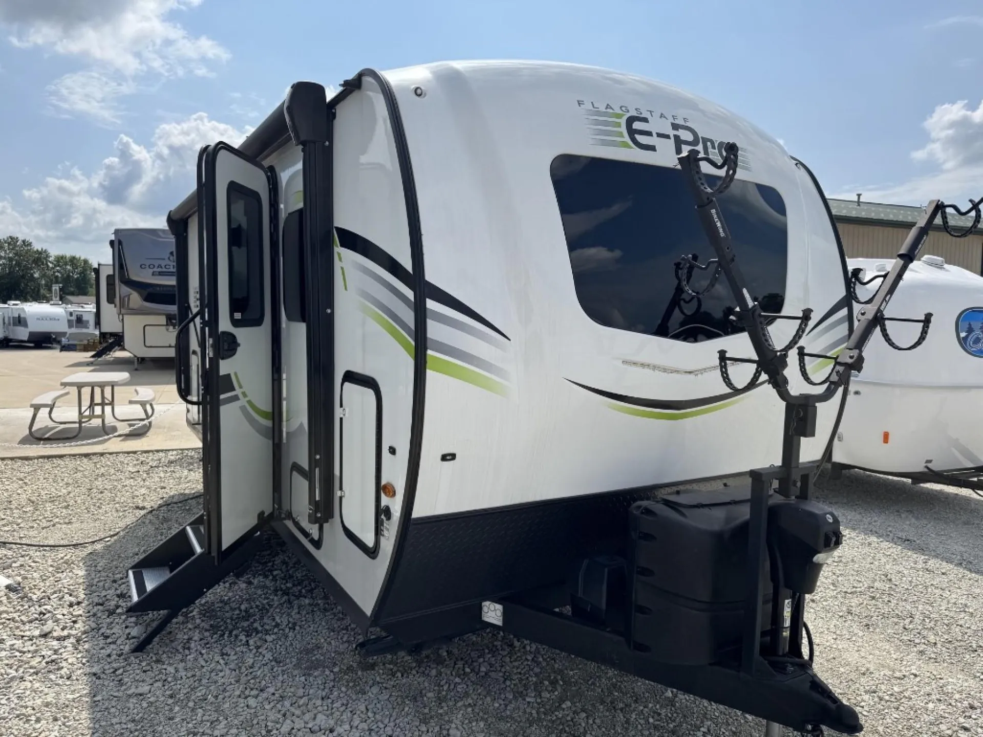 2023 Forest River Flagstaff E-Pro 19FDS - Photo 2
