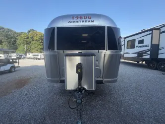 2012 Airstream International 27FB - Photo 3