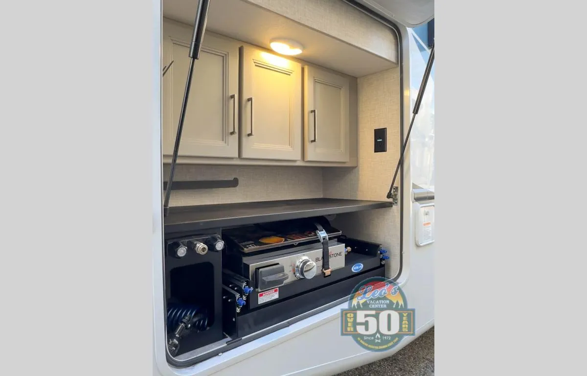 2025 Thor Motor Coach Windsport 29L - Photo 4