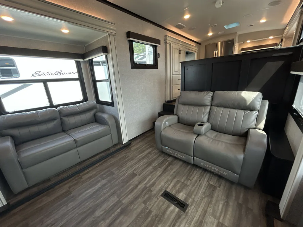 2023 Jayco North Point 380RKGS, Photos photo 23
