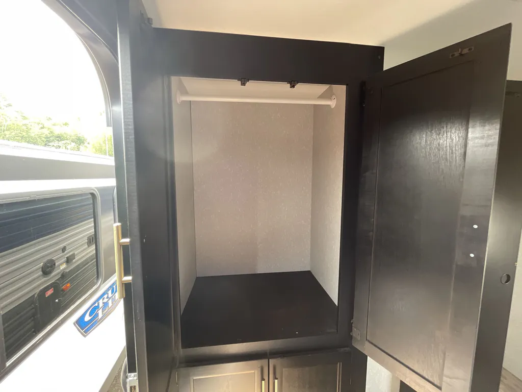 2022 Forest River Cherokee 306MM, Photos photo 20