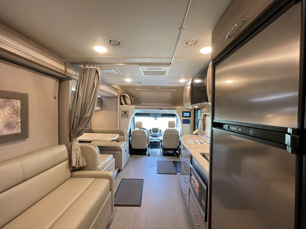 2023 Thor Motor Coach Tiburon 24FB, Photos photo 7