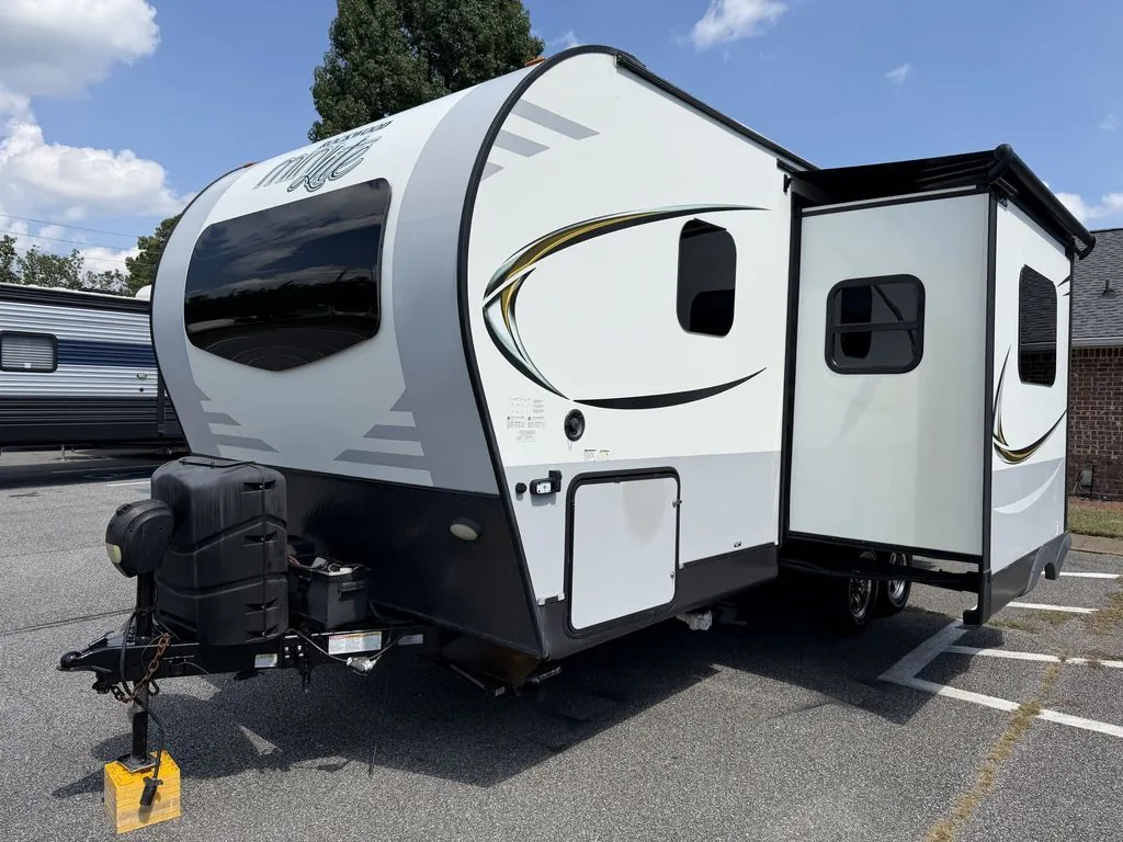 2021 Forest River Rockwood Mini Lite 2205S - Photo 3