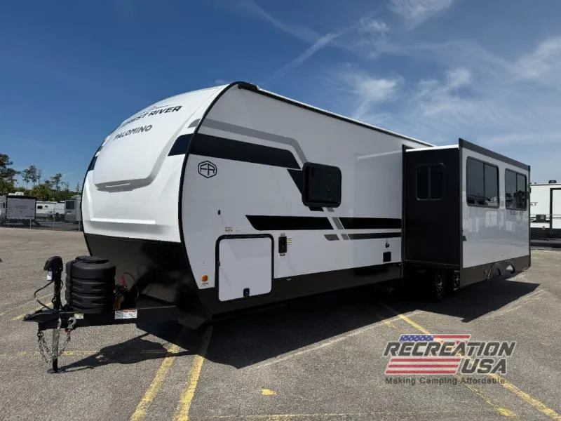 2026 Forest River Solaire 3150TBSS - Photo 4