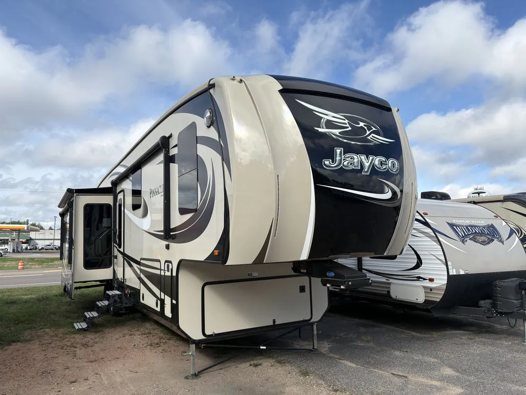 2016 Jayco Pinnacle 36RSQS - Photo 2