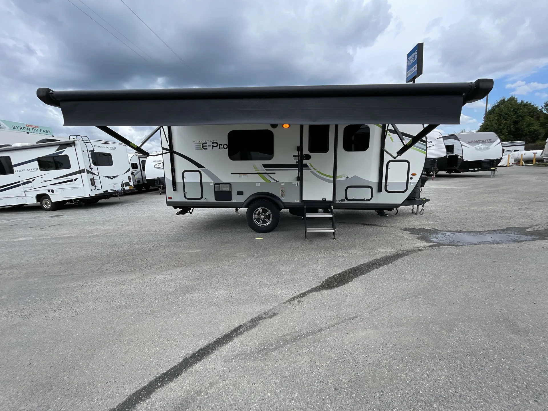 2022 Forest River Flagstaff E-Pro 19FDS — campside