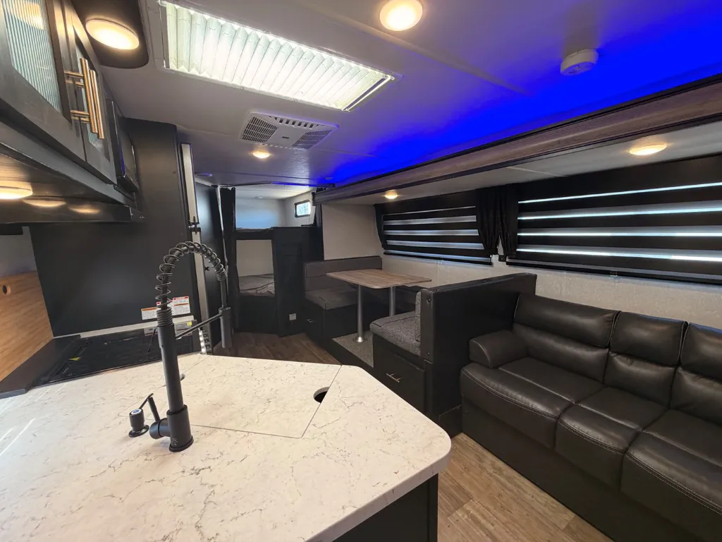 2022 Forest River Cherokee Grey Wolf 26DBH — Photo 7