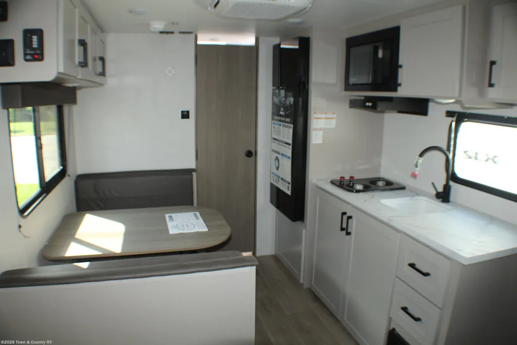 2027 Jayco Jay Flight 175FQ, Photos photo 11