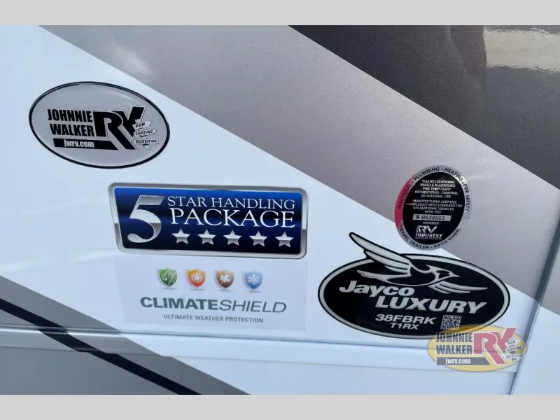 2026 Jayco Pinnacle 38FBRK - Photo 3