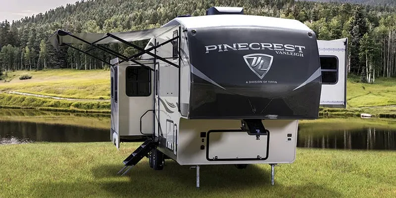 Vanleigh PineCrest 305RLP exterior