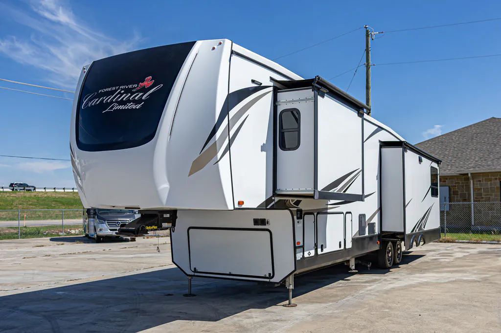 2021 Forest River Cardinal Limited 366DVLE - Photo 2