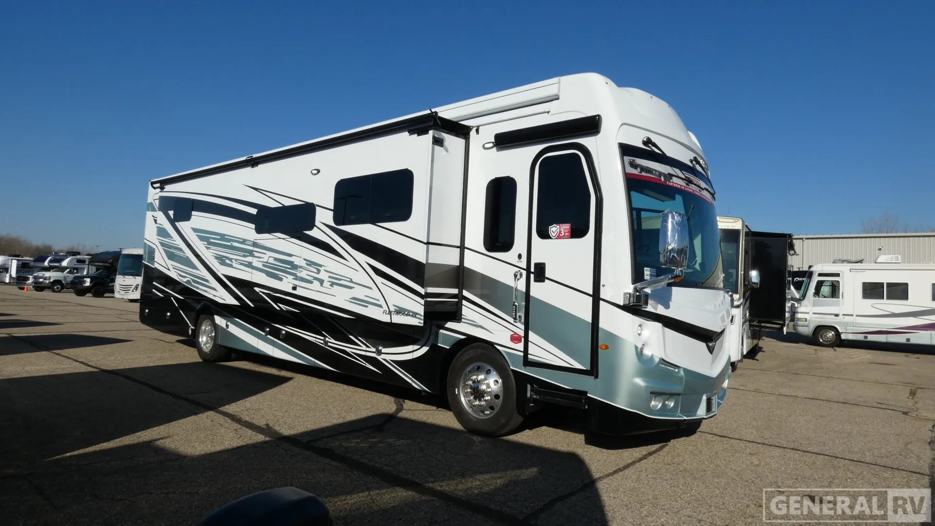 2026 Fleetwood Discovery LXE 40M - Photo 2