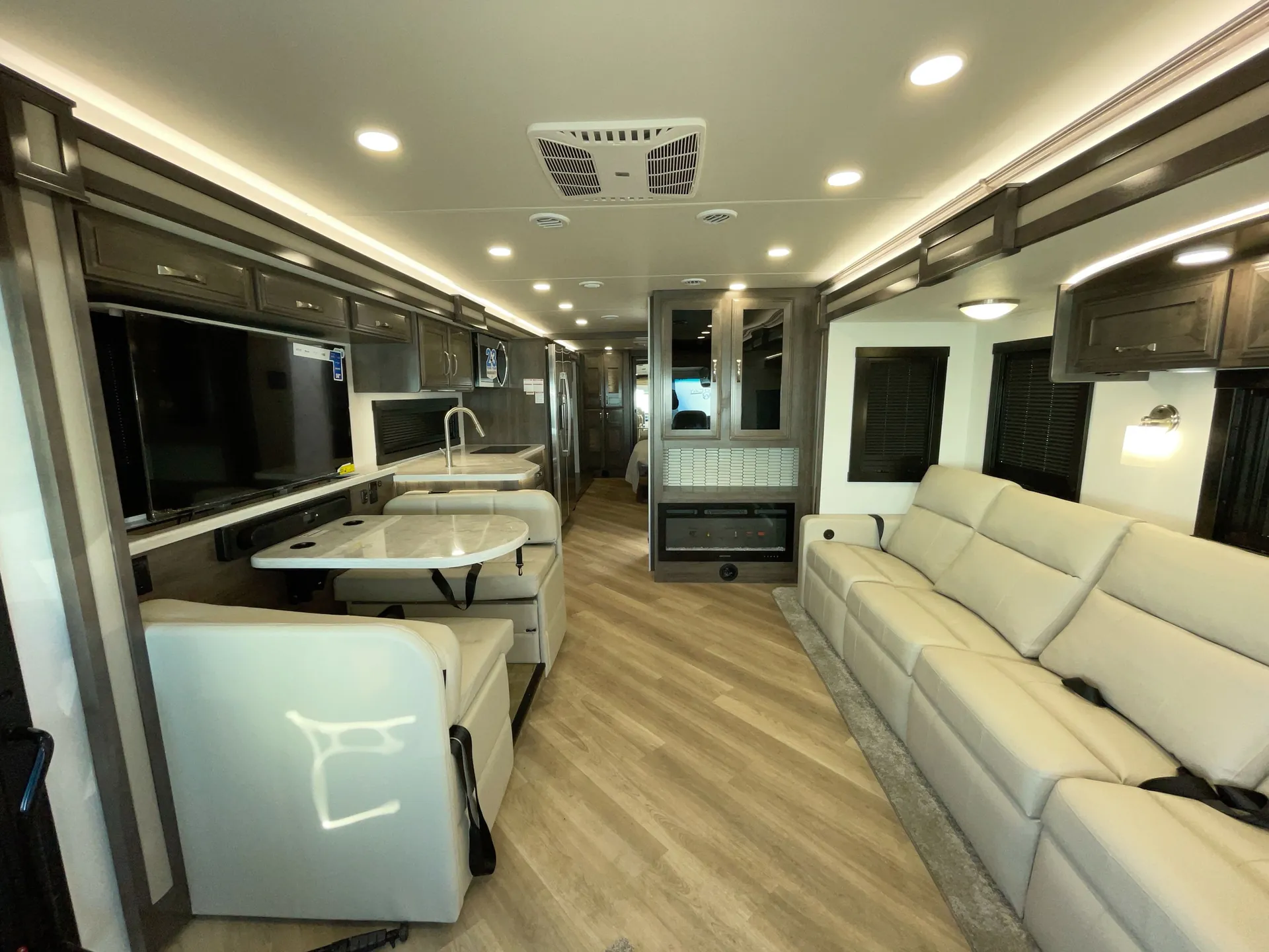 2026 Jayco Precept Prestige 36H - Photo 3