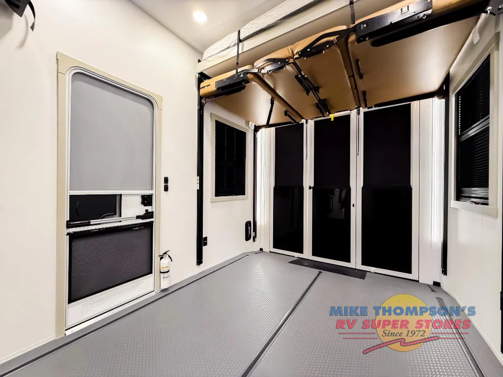 2026 Brinkley Model G 3950, Photos photo 20