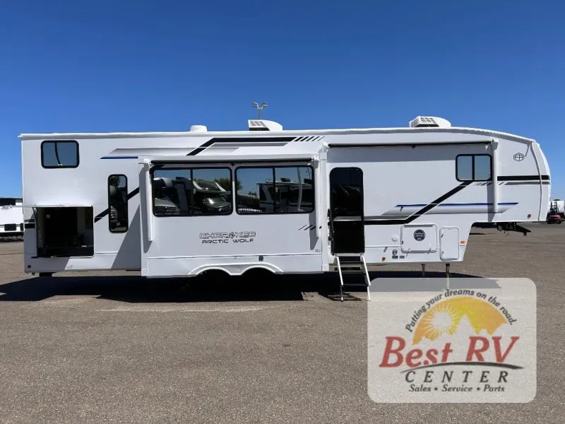 2026 Forest River Cherokee Arctic Wolf 331BH - Photo 3