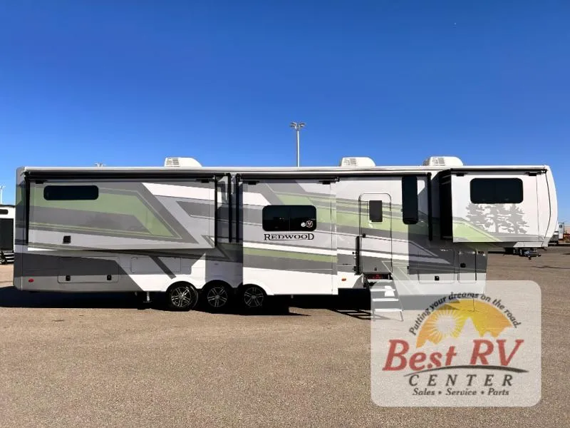 2026 Redwood RV Redwood 420FL - Photo 2