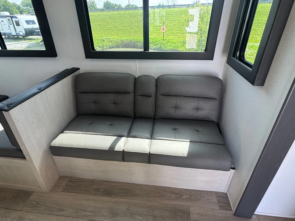 2026 Shasta RVs i-5 Edition 530BQB, Photos photo 6