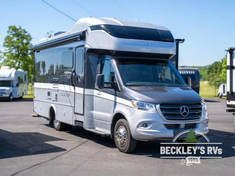2020 Tiffin Wayfarer 25 RW - Photo 2