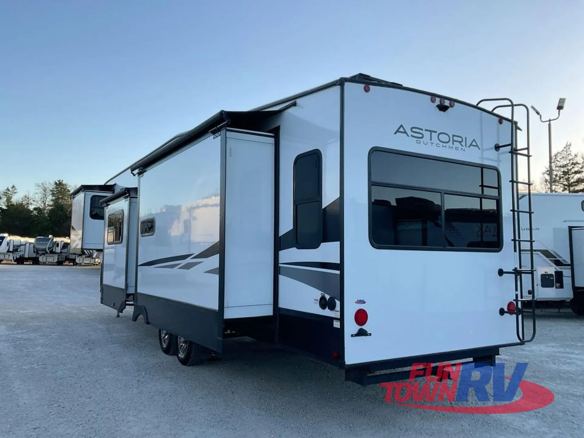 2025 Dutchmen Astoria 3553MBP - Photo 4