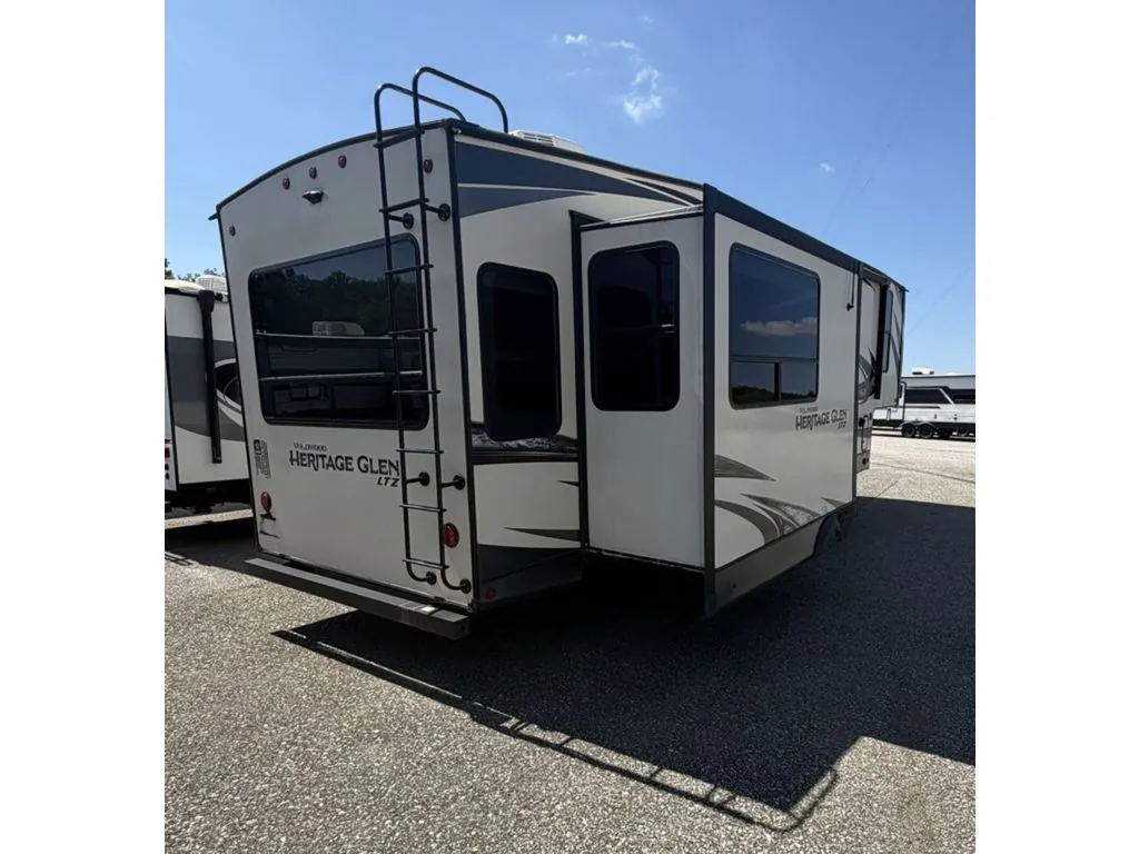 2019 Forest River Wildwood Heritage Glen 286RL, Photos photo 10