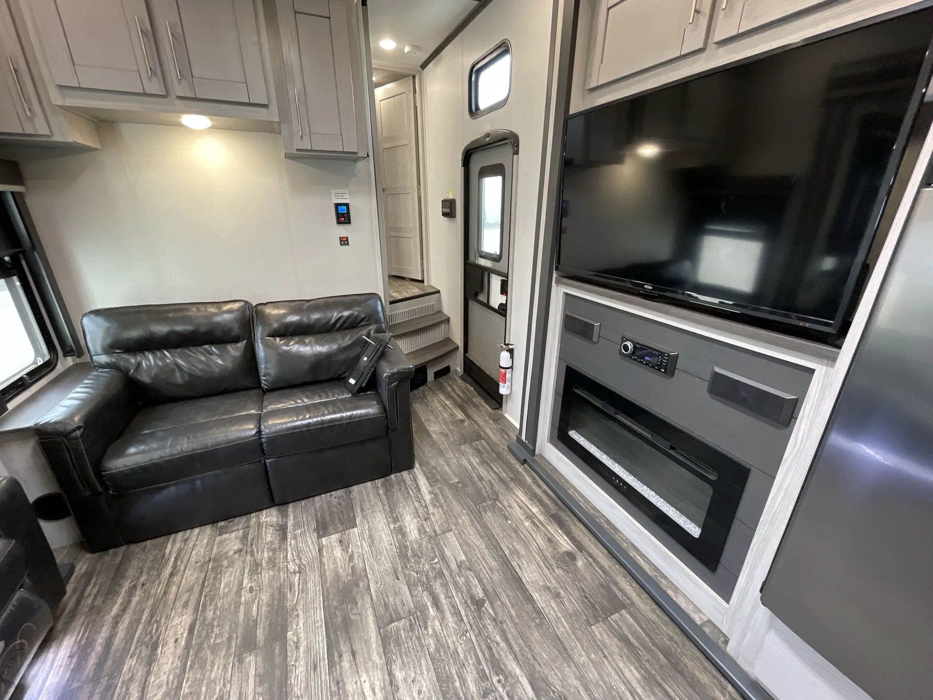 2022 Keystone Fuzion 379 — living area main