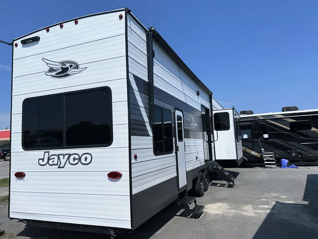 2027 Jayco Jay Flight Bungalow 401LOFT DS, Photos photo 23