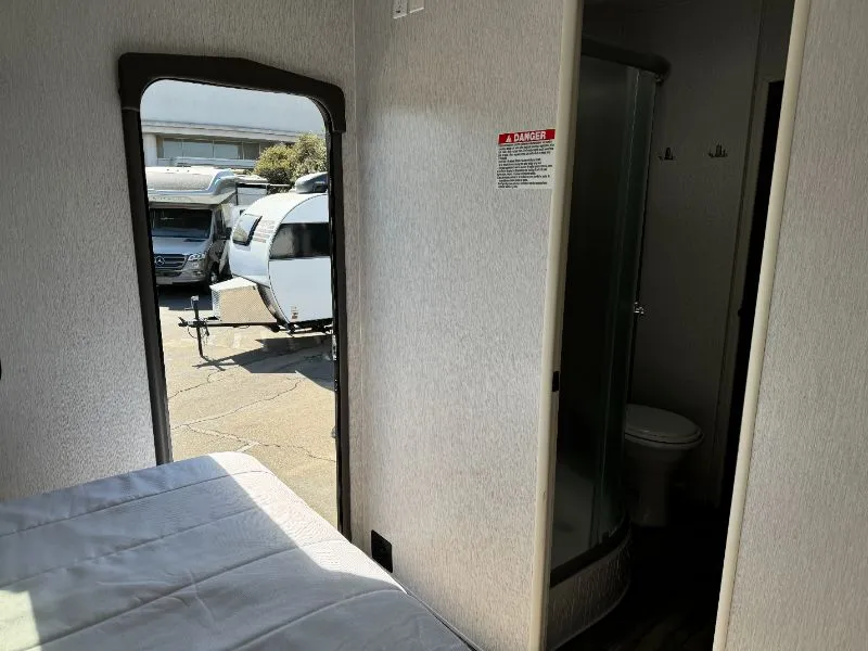 2023 Forest River Stealth KS3016G, Photos photo 14