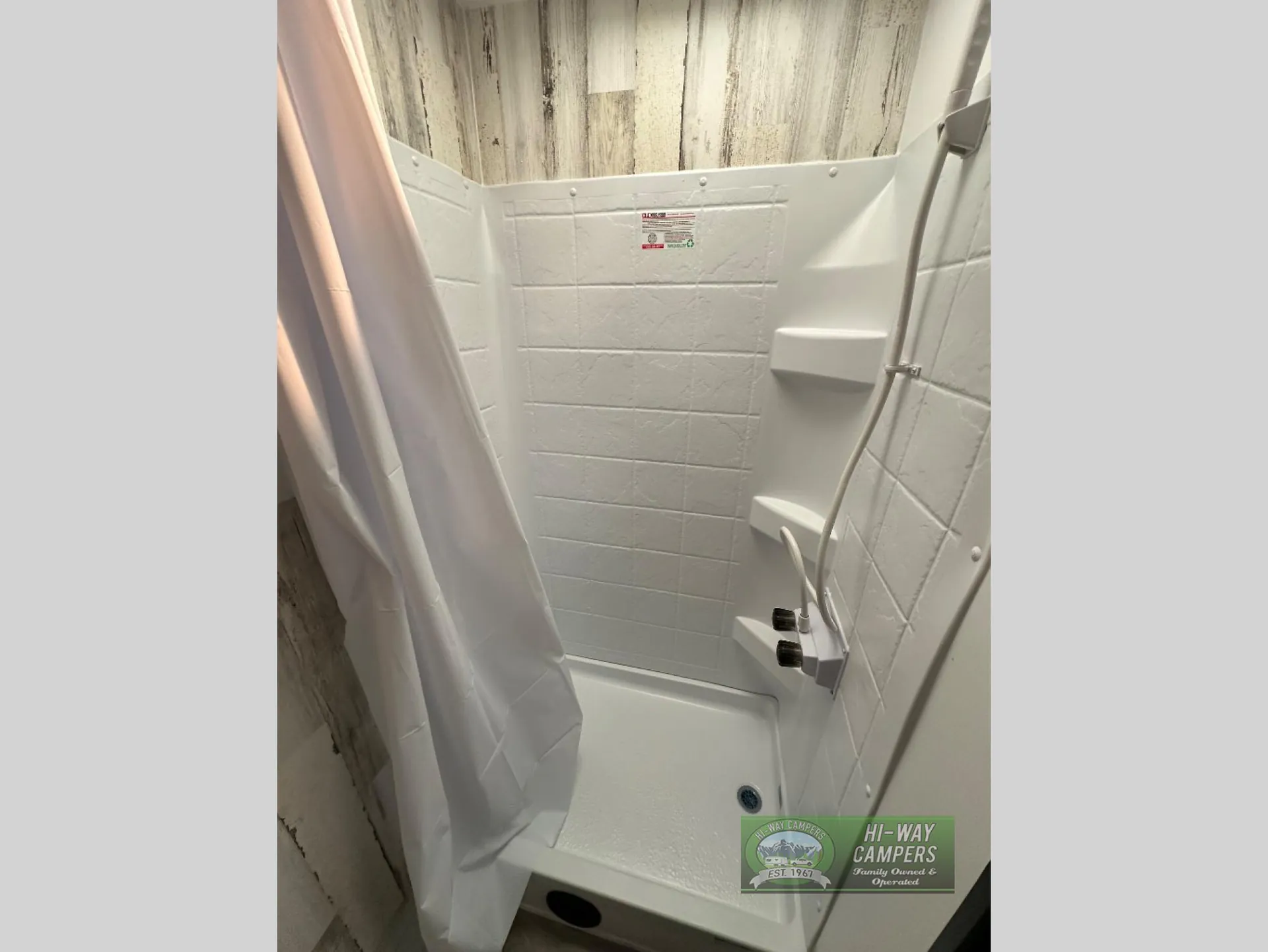 2025 Travel Lite Rove XL 17FQ - Photo 4