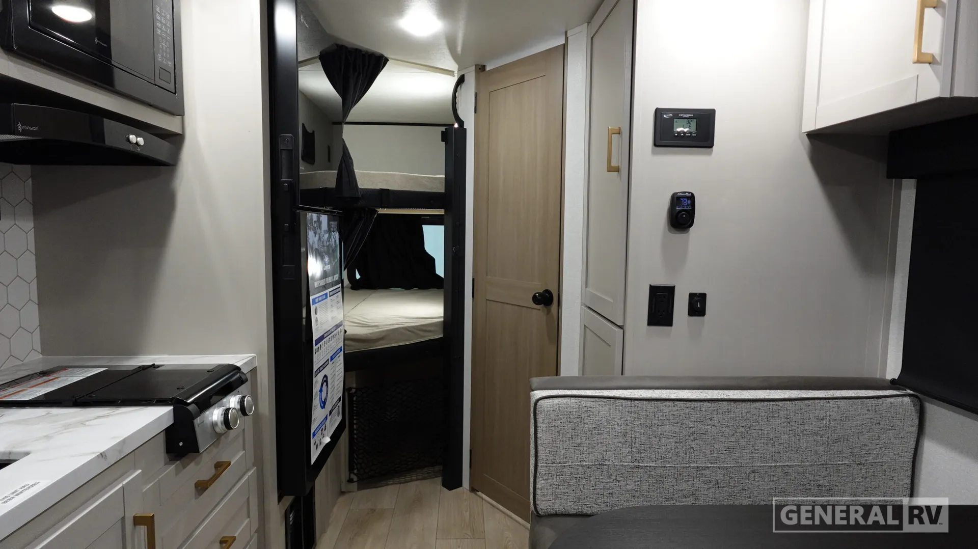 2027 Jayco Jay Feather Air 16DB - Photo 3