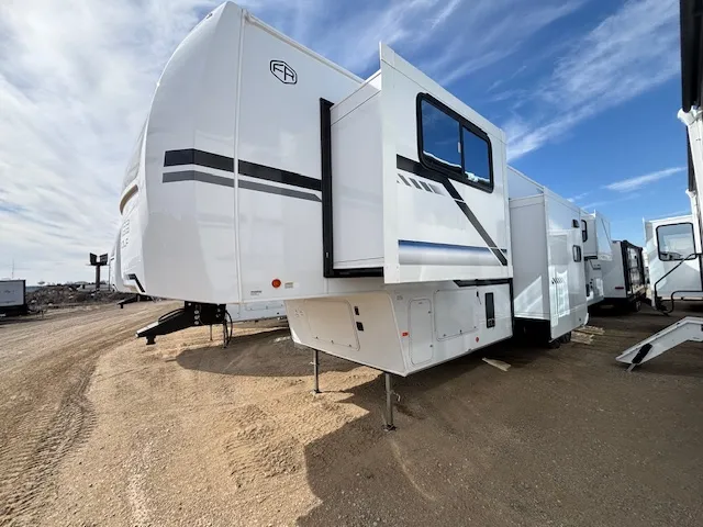 2026 Forest River Cherokee Arctic Wolf 3950SUITE - Photo 4
