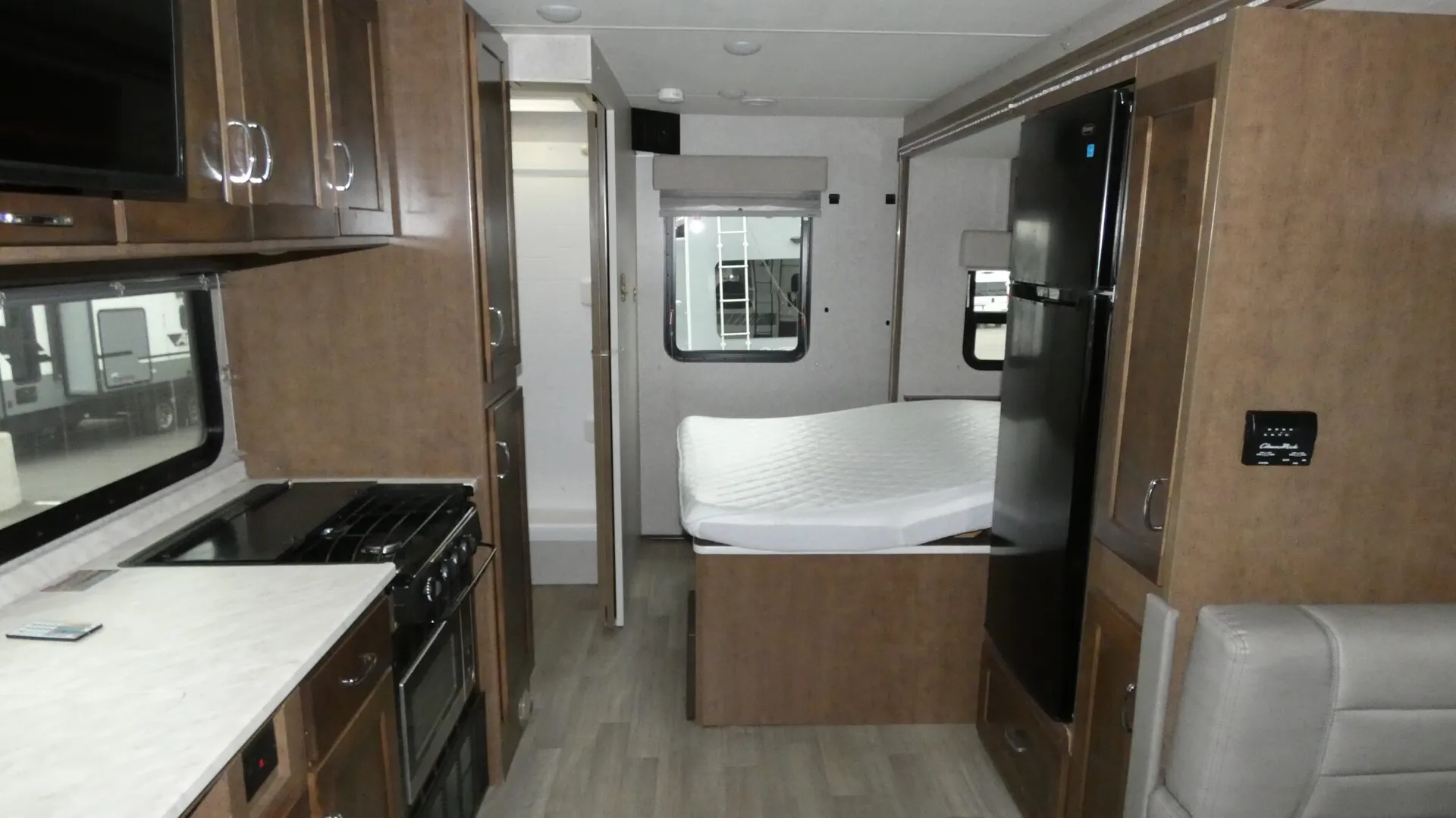 2020 Winnebago Vita 24P - Photo 3