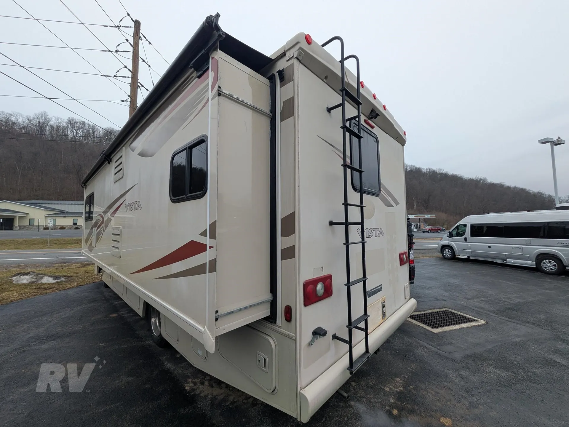 2017 Winnebago Vista 29V - Photo 4