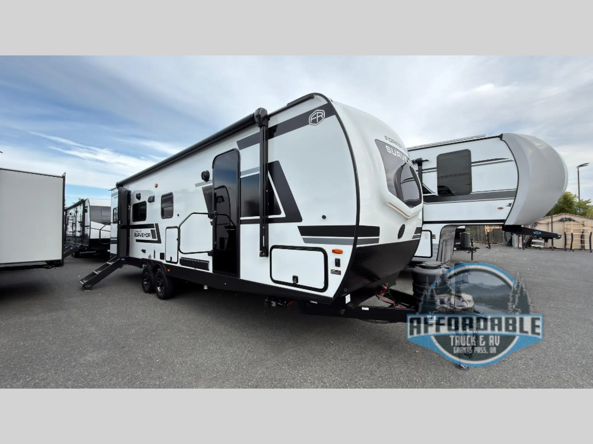 2027 Forest River Grand Surveyor 253RLS — Photo 7