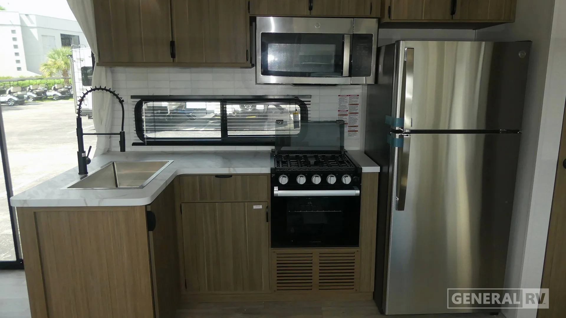 2027 Forest River Salem Villa 40FDEN — Photo 6