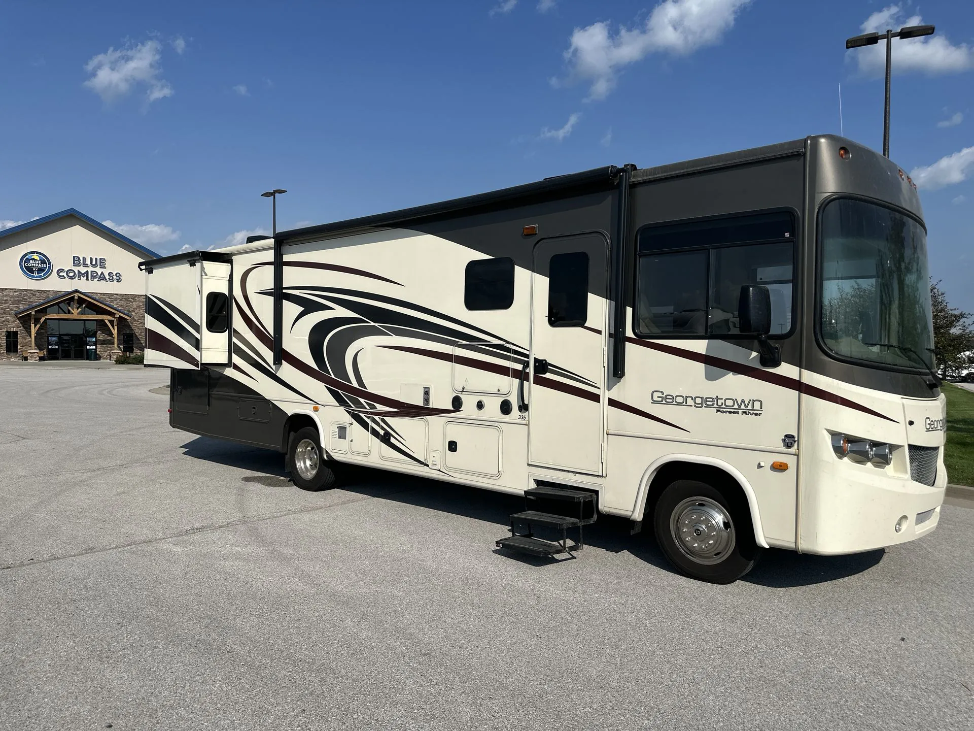 2016 Forest River Georgetown 335DS