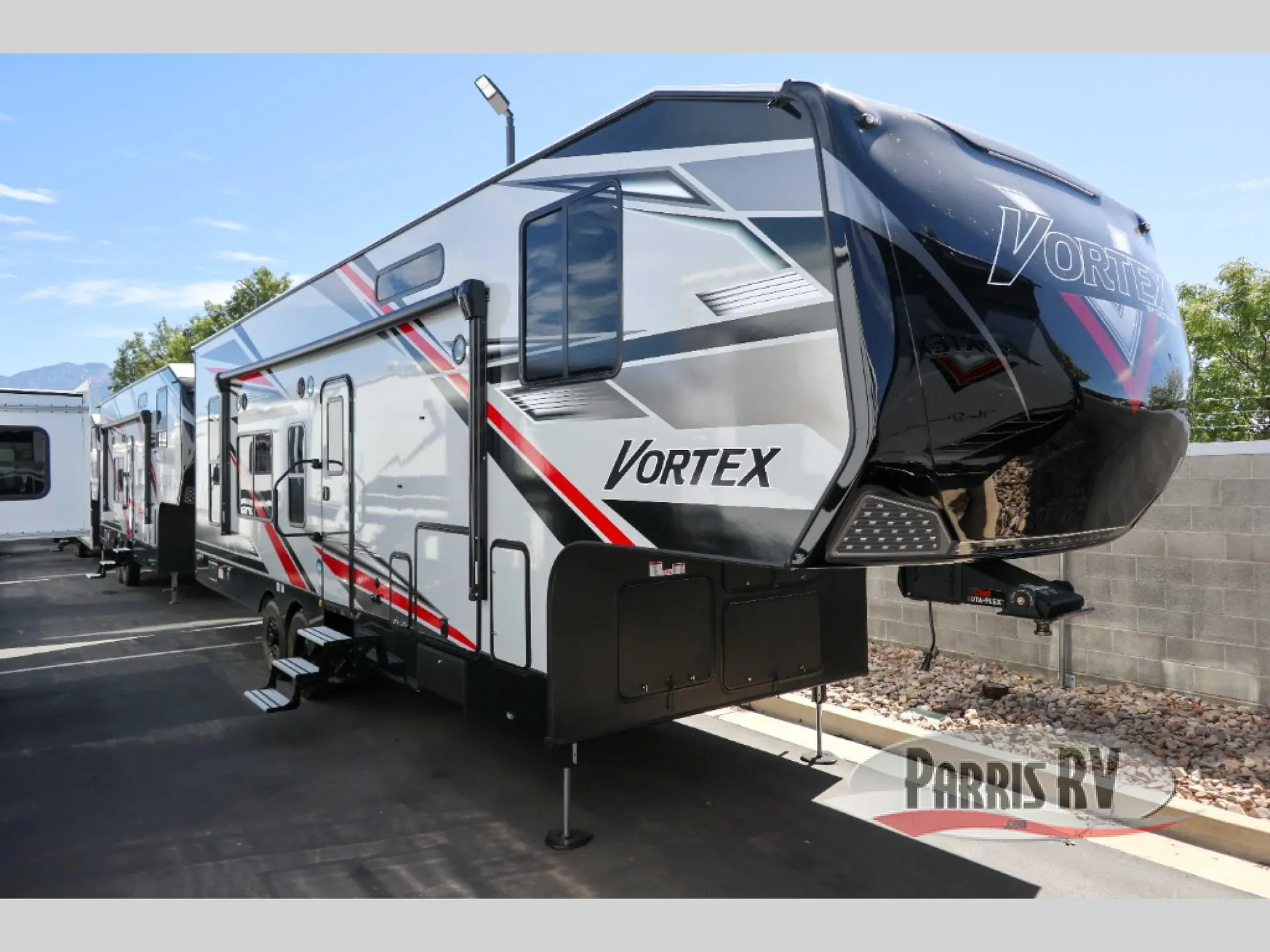 2027 Genesis Supreme Vortex 3219VXL - Photo 2