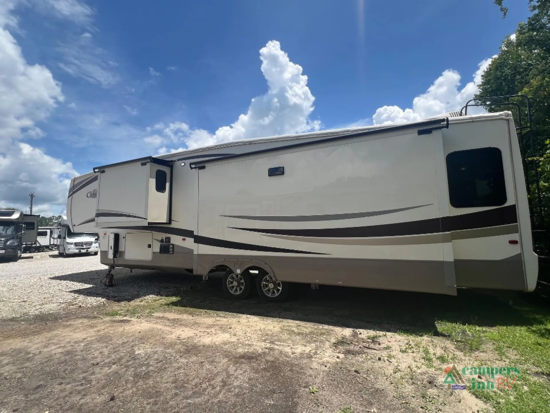 2019 Forest River Cedar Creek Hathaway Edition 38FBD — Photo 7