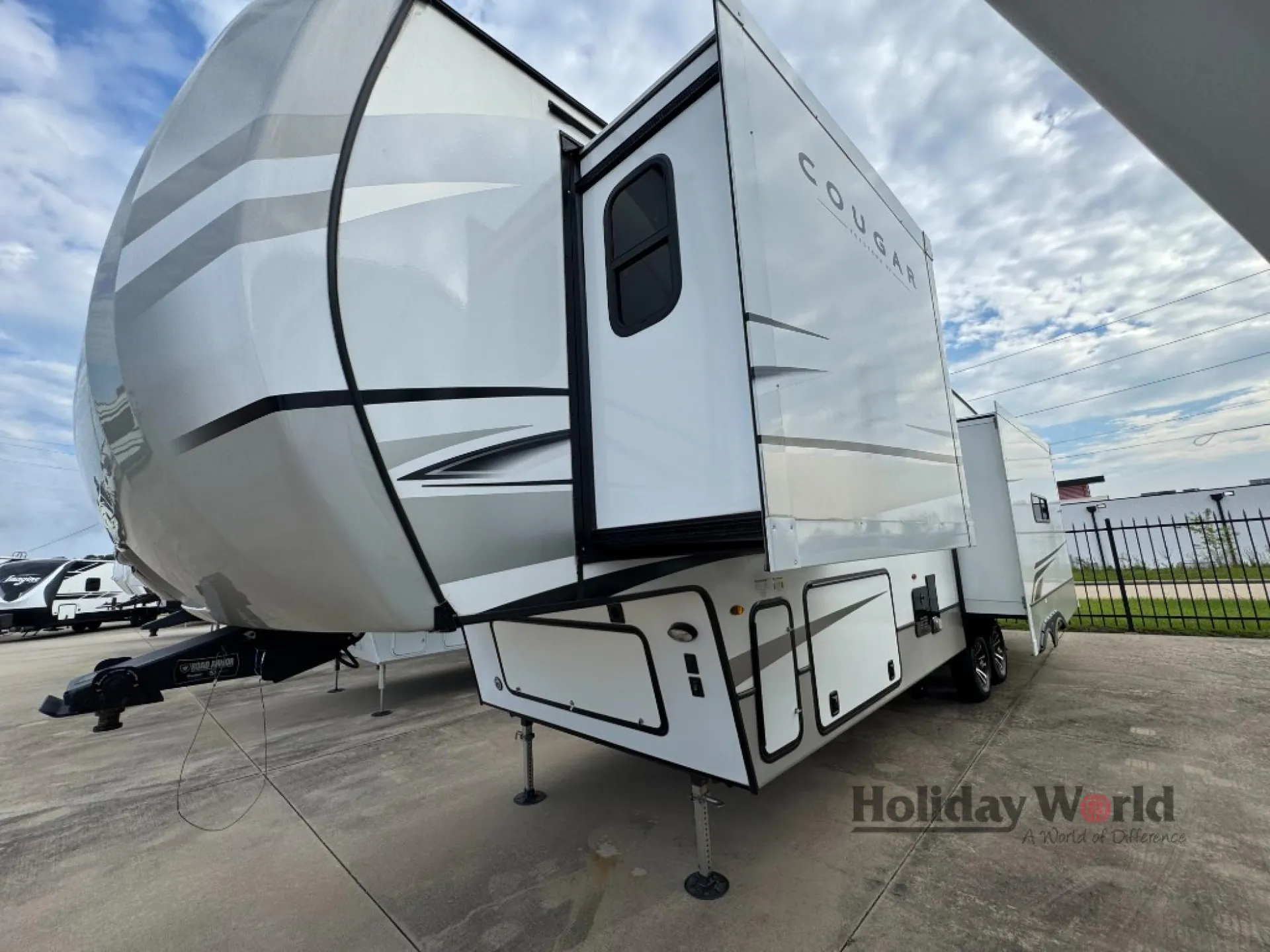 2024 Keystone Cougar 316RLSSE - Photo 4