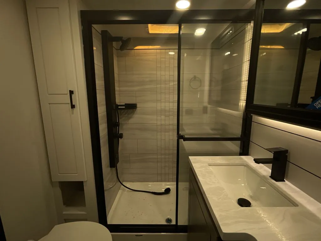 2025 Jayco Seismic Luxury Series 3815, Photos photo 23