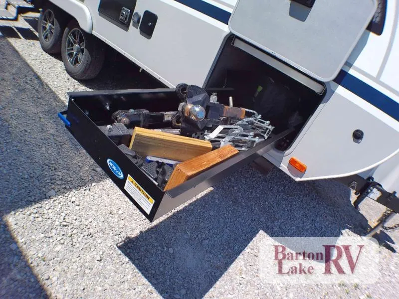 2022 Lance Lance Travel Trailers Used    1685 - Photo 3